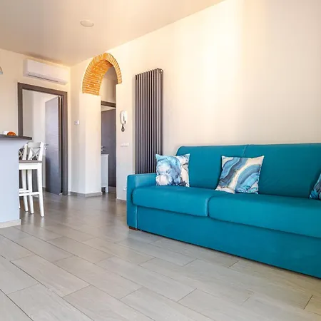 Casa Fronte Stazione, 300mt Dal Centro, Free Parking Lucca