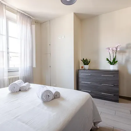 Casa Fronte Stazione, 300mt Dal Centro, Free Parking Lucca